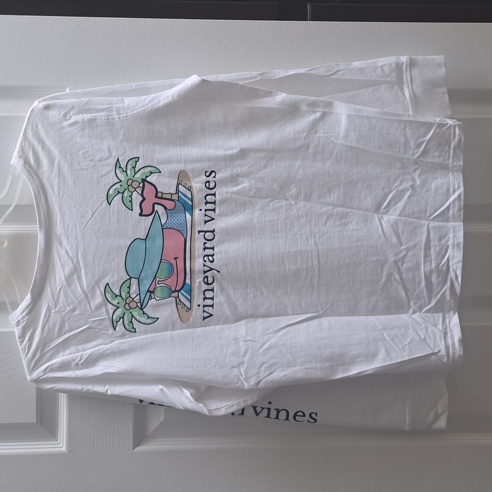Vineyard Vines White Tee with Pink Whale and Blue Hat Large - Picture 2 of 4